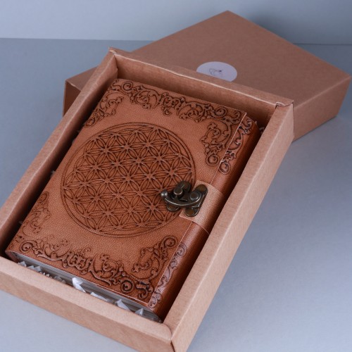Užrašų Knygelė odiniu viršeliu "Gyvenimo Gėlė" 17,5 cm ant 13 cm
